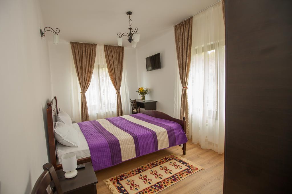 Hotel Pensiunea Aurora Racova Zewnętrze zdjęcie